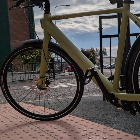 Tenways electric bike at traffic lights